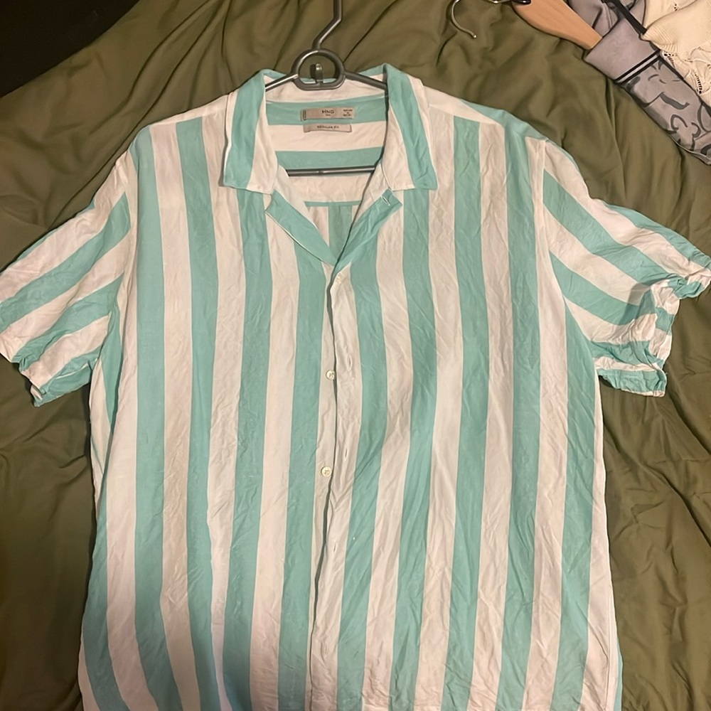 Men’s beach button down